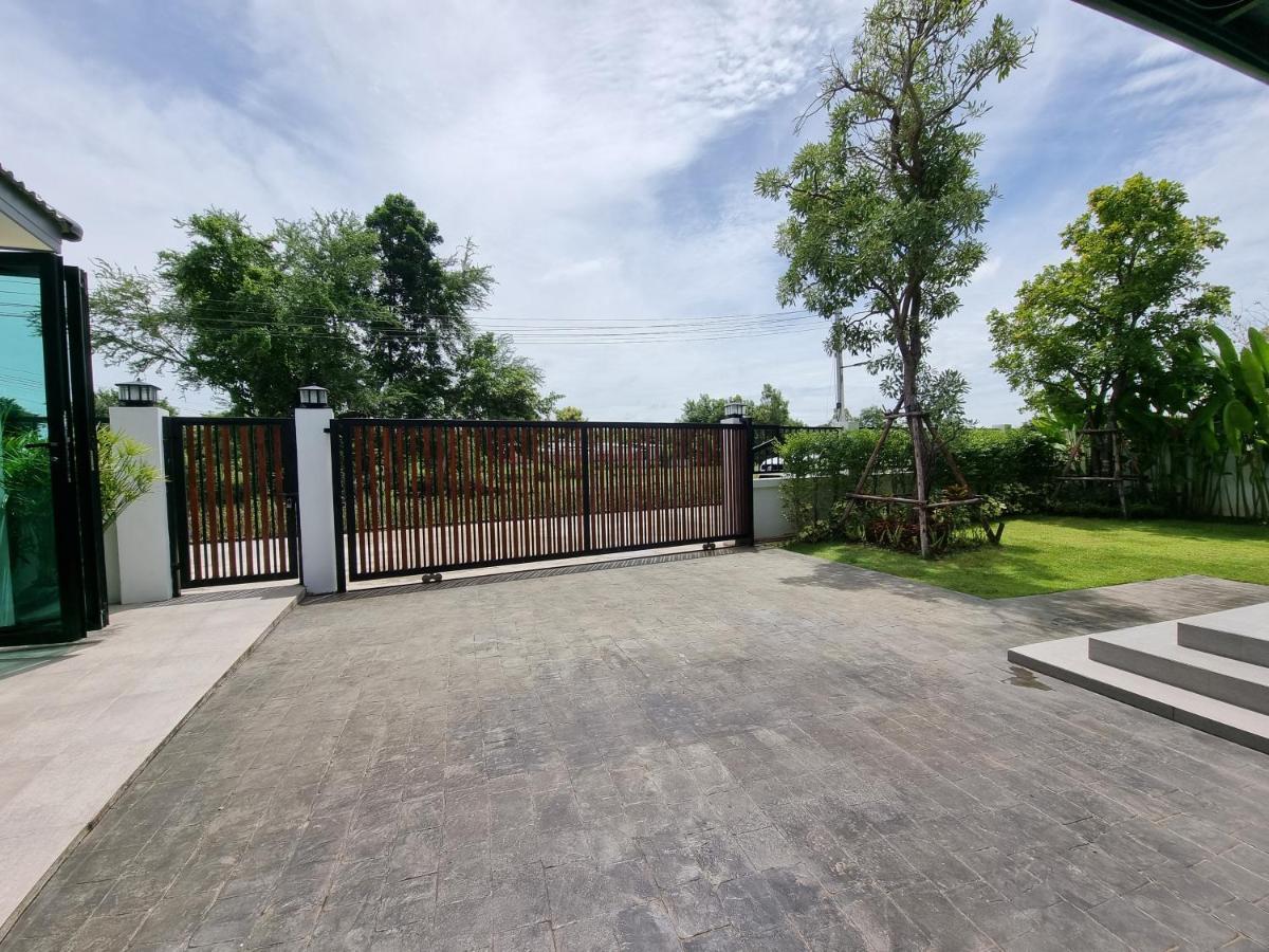 Baan Dalah Pool Villa Buriram Exterior foto